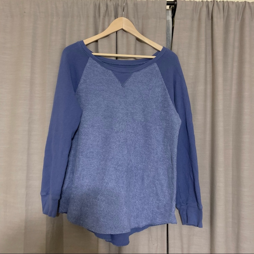 American Eagle sweatshirt